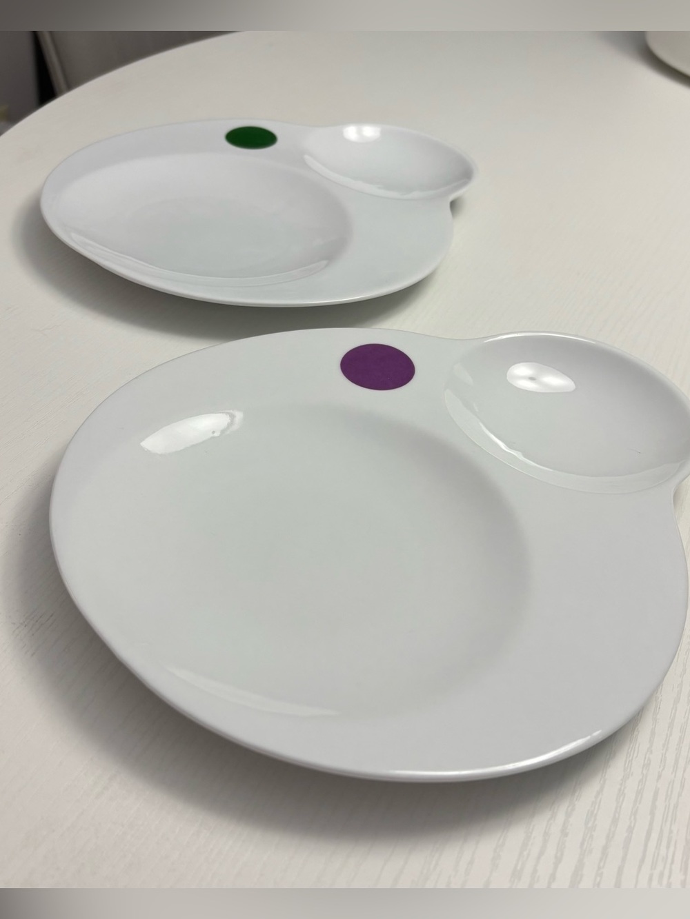 Set of 2 Vintage White Ceramic Painter Palette Luncheon Plates - Purple & Green